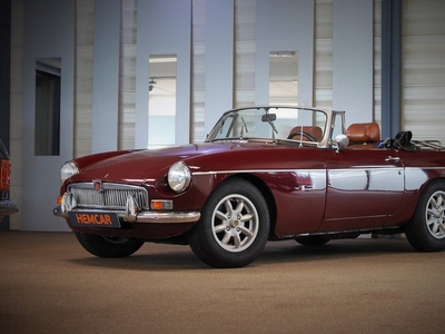 MG B 1.8 Roadster leuke rijders auto! technisch goed, lak niet in perfecte staat