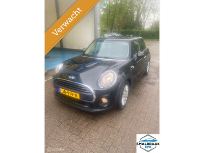 Mini 1.5 Cooper Business lage km-stand! navi, climatecontrol