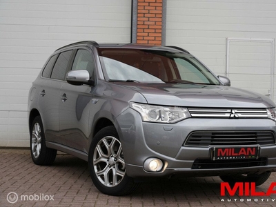 Mitsubishi Outlander 2.0 PHEV Instyle NAP TREKHAAK LEDER NETTE AUTO