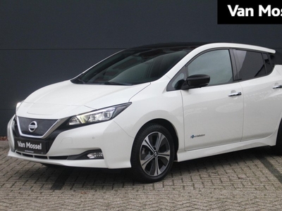 Nissan LEAF Tekna 40 kWh 150Pk | Bose Geluidsysteem | Navigatie | Climate Control | Parkeersensoren & 360 camera | Lederenbekleding | Stoel & Stuurverwarming | Voorverwarming | €2000 Subsidie Mogelijk ! |