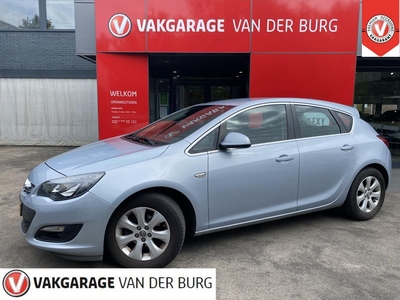 Opel Astra 1.4T 140pk Blitz Navi PDC Trekhaak