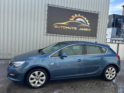 Opel Astra 1.4 Turbo Business +