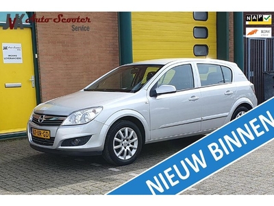 Opel Astra 1.8 Temptation Airco! Trekhaak! mooie nette auto!