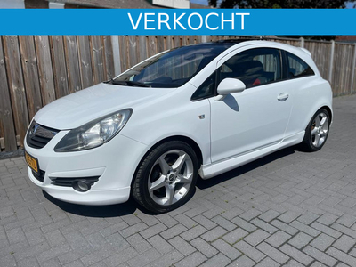 Opel Corsa 1.6 Turbo GSi PANOROMADAK-AIRCO-CENTRAAL-