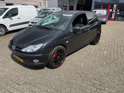 Peugeot 206 1.4 Air-line leuke sportiefe auto