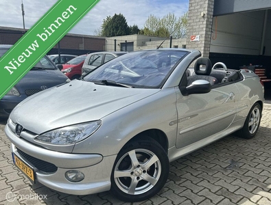 Peugeot 206 CC 1.6-16V / Airco / Sport.V / Navi / N.A.P