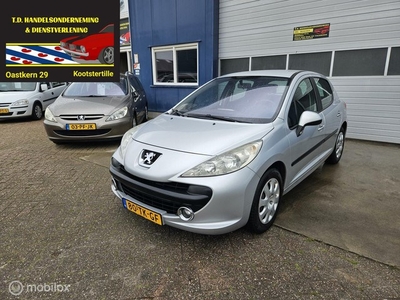 Peugeot 207 1.4-16V XS