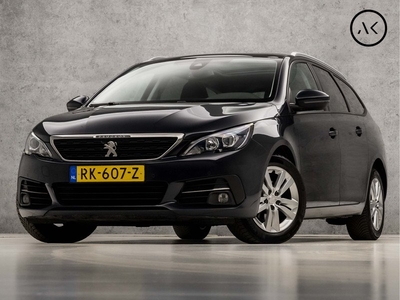 Peugeot 308 SW 1.2 PureTech Sport (PANORAMADAK, APPLE CARPLAY, NAVIGATIE, GETINT GLAS, PARKEERSENSOREN, SPORTSTOELEN, TREKHAAK, CRUISE, NIEUWSTAAT)