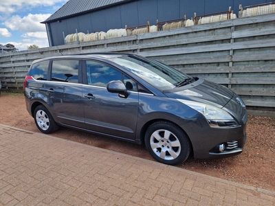 Peugeot 5008 1.6 VTi Blue Lease 5p. Navigatie