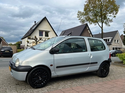 Renault Twingo 1.2 Authentique inruilkoopje 1399 euro.