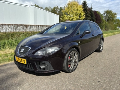 SEAT Leon 2.0 TFSI Cupra / NAVI / AIRCO ECC / CRUISE