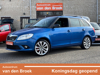 Skoda Fabia Combi 1.4 TSI RS Dsg/Auto 180Pk Navi Panorama Dealer-Onderhouden Climate Cruise Ctr Stoelverw Pdc Nw Apk