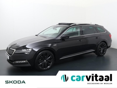 Skoda Superb Combi 1.4 TSI iV Laurin & Klement | 218 PK | Wegklapbare trekhaak | Elektrisch bedienbaar panoramadak | Lederen interieur |