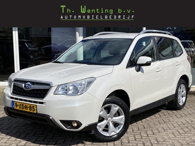 Subaru Forester 2.0 Luxury | Stoelverwarming voor | Cruise control | Achteruitrijcamera | Climate control | Bluetooth | Trekhaak |