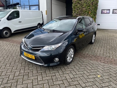 Toyota Auris Touring Sports 1.8 Hybrid Lease