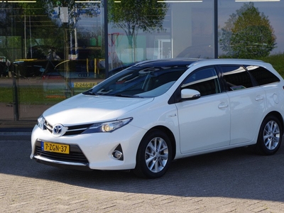 Toyota Auris Touring Sports 1.8 Hybrid Lease, Panoramadak, Navigatie, Cruise Control, Camera