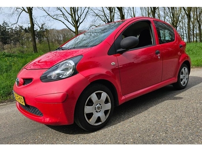 Toyota Aygo 1.0-12V 5 Deurs 2e Eigenaar NL Auto