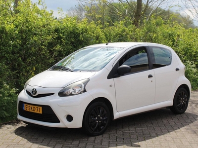 Toyota Aygo 1.0 VVT-i Now *Airco *CV *Elek Ramen