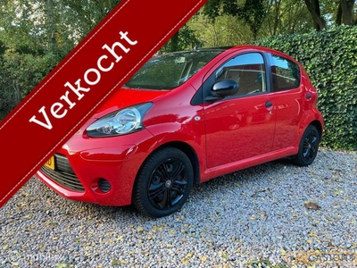 Toyota Aygo 1.0 VVT-i sport/weinig km! /5drs/nette auto!