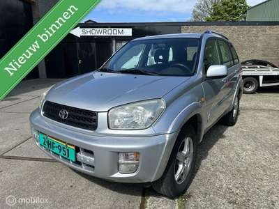 Toyota RAV4 2.0-16V VVT-i Luna*INRUILKOOPJE*TREKHAAK*LEER !!