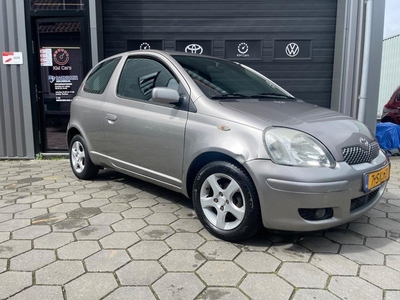 Toyota Yaris 1.3-16V VVT-i Luna APK