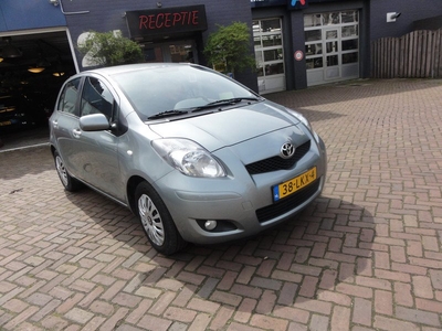 Toyota Yaris 1.3 VVTi Aspiration AUTOMAAT