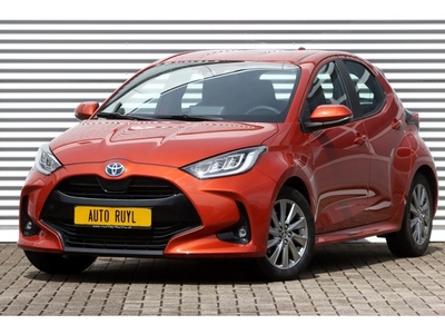 Toyota Yaris 1.5 Hybrid Dynamic Orange Navi / Carplay /