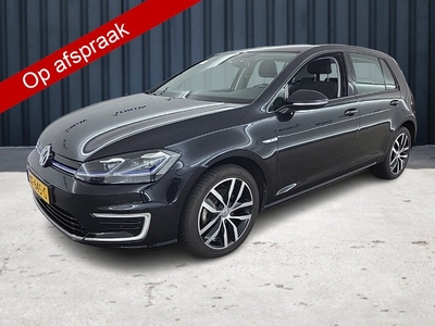 Volkswagen e-Golf e-Golf (136 PK), (SUBSIDIE MOGELIJK) 1e Eig., 12 Mnd BOVAG, Virtual-Cockpit, Keurig-Onderh., Navigatie/Apple-Carplay/Android-Auto, Warmtepomp, Parkeersensoren-V+A, Stoelverwarming, Adaptive-Cruise-Control, LM.-Velgen, Voorruit-V Keyless-