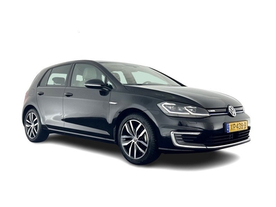 Volkswagen e-Golf (INCL-BTW) *HEAT-PUMP | VIRTUAL-COCKPIT | DYNAUDIO | VIENNA-VOLLEDER | FULL-LED | CAMERA | KEYLESS | DAB | ADAPTIVE-CRUISE | SPORT-SEATS | 17