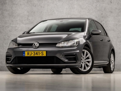 Volkswagen Golf 1.0 TSI R-Line Sport (APPLE CARPLAY, GROOT NAVI, CLIMATE, STOELVERWARMING, GETINT GLAS, SPORTSTOELEN, ALCANTARA, PARKEERSENSOREN, ADAPTIVE CRUISE, NIEUWSTAAT)