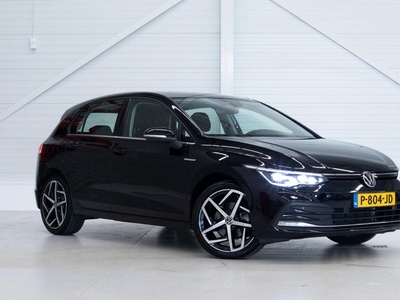 Volkswagen Golf 1.5 eTSI First Edition