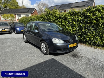 Volkswagen Golf 1.6 FSI Trendline | Airco | Cruise Control | LMV | Trekhaak | Elekt. Ramen | Nieuwe APK