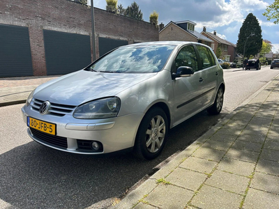 Volkswagen GOLF ALLE EXTRA’S,6BAK, STOELVERWARMING, CRUISE,NIEUWE APK