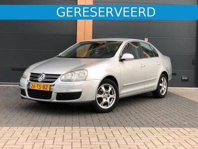 Volkswagen Jetta 1.6 16V FSI Comfortline VERKOCHT!!