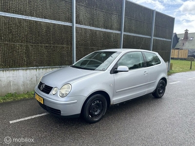 Volkswagen Polo 1.4-16V APK|AIRCO|CRUISE