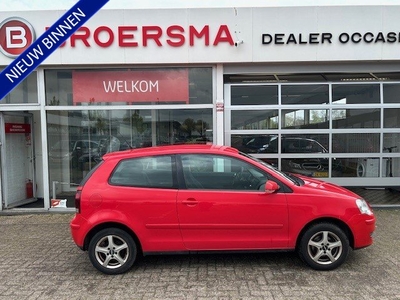 Volkswagen Polo 1.6-16V Optive AUTOMAAT * AIRCO * NIEUWE APK * RIJD GOED*