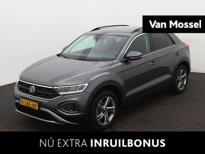 Volkswagen T-Roc 1.0 TSI Life 75 Edition 110PK < 75 JAAR EDITION | AFNEEMBARE TREKHAAK| FABRIEKSGARANTIE | VIRTUAL COCKPIT | ACHTERUITRIJCAMERA | NAVIGATIE | LICHTMETALEN VELGEN |