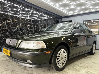 Volvo S40 1.8 Luxury