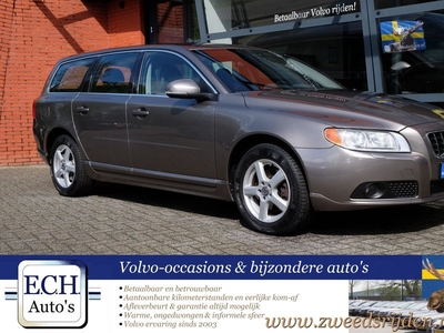 Volvo V70 T4 180 pk Limited Edition, Leer, Xenon, Trekhaak, Navi