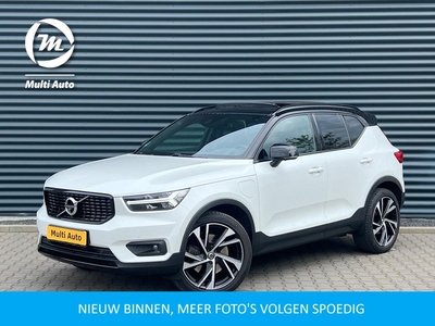 Volvo XC40 T5 Recharge R-Design Plug In Hybrid PHEV | Panodak | Trekhaak af Fabriek | Adpative Cruise | Harman Kardon | Pilot Assist | Carplay |