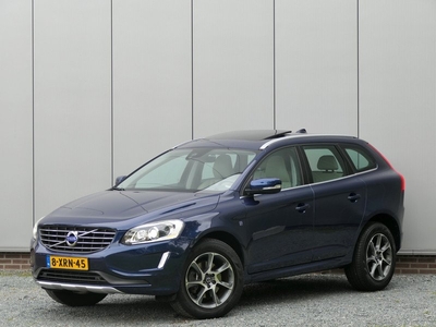 Volvo XC60 T5 FWD AUT Ocean Race Xenon / Schuifdak / Leer