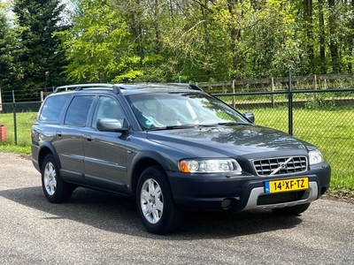 Volvo XC70 2.5 T Momentum /Trekhaak/Cross Country/