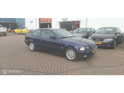 BMW 3-serie Coupé 316i Edition Sport