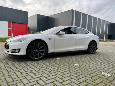 TESLA MOTORS Model S 85 Base Free charge