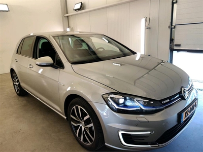 VOLKSWAGEN GOLF e-Golf (INCL-BTW) *HEATPUMP | VOLLEDER | FULL-LED | ADAPTIVE-CRUISE | VIRTUAL-COCKPIT | KEYLESS | CAMERA | ECC | PDC | APP-CONNECT | COMFORT-SEATS | 17