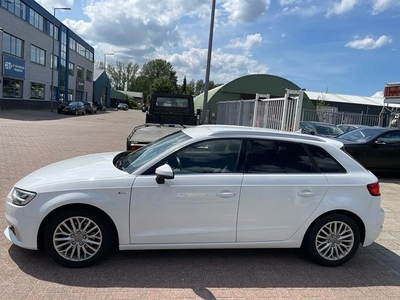 Audi A3 1.6 TDI (bj 2017, automaat)