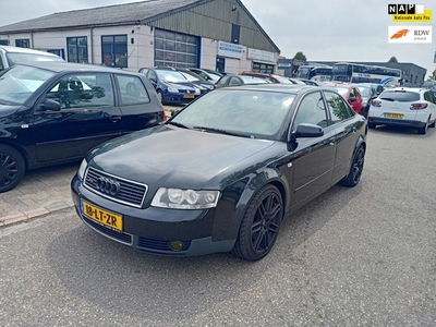 Audi A4 Limousine 3.0 Pro Line NAV.+ Clima Bj:2003 NAP!