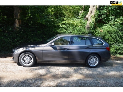 BMW 3-serie Touring 320i High Exe Org NL/NAP/voll