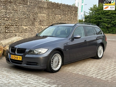 BMW 3-serie Touring 330i High Executive