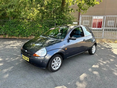 Ford Ka 1.3 Futura NETTE AUTO RIJD EN SCHAKELT GOED